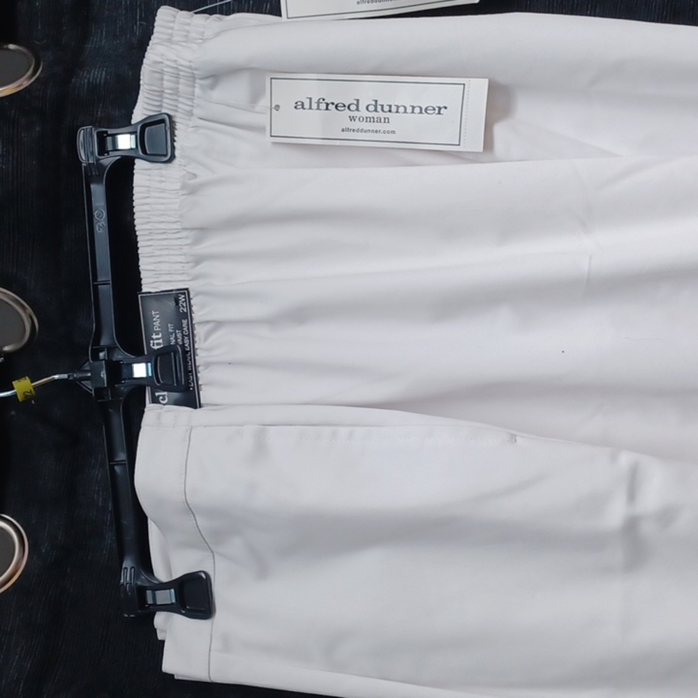 Pants - Picture 2 of 3